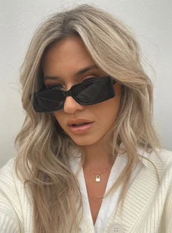 Princess Polly Cahill Sunglasses  Black Outlet