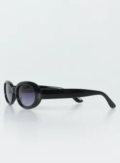 Princess Polly Caxton Sunglasses  Black Best Sale