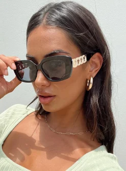Princess Polly Chalene Sunglasses  Black Discount