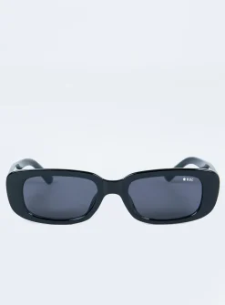 Princess Polly Creeper Sunglasses  Black Fashion