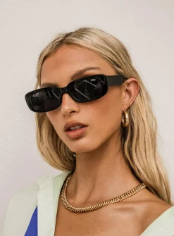 Princess Polly Creeper Sunglasses  Black Fashion