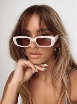 Princess Polly Creeper Sunglasses  Pearl White Clearance