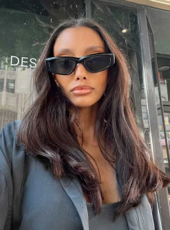 Princess Polly Durand Sunglasses  Black Cheap