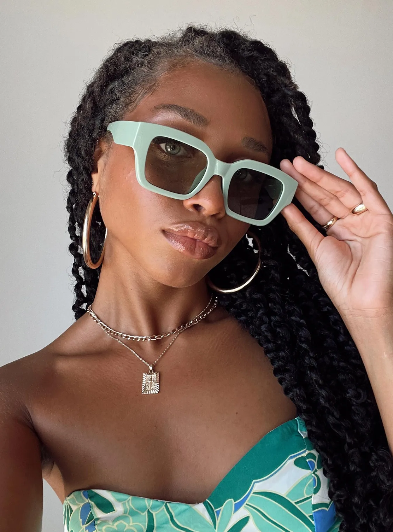 Princess Polly Dutton Sunglasses Green Flash Sale