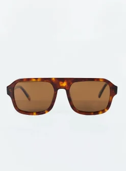 Princess Polly Hetley Sunglasses  Tort New