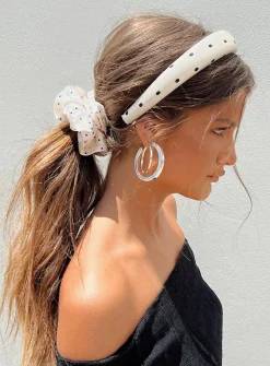 Princess Polly Hughes Scrunchie &Amp; Headband  Cream New