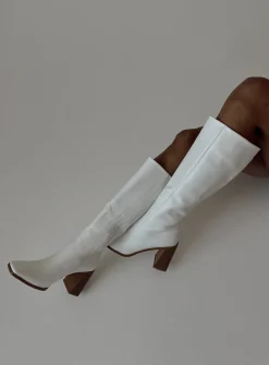 Princess Polly Jessa Boots Mattepu   White Best