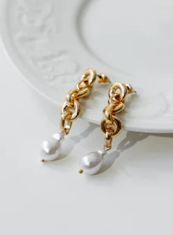 Princess Polly Kanan Pearl Earrings/ White   Gold Hot
