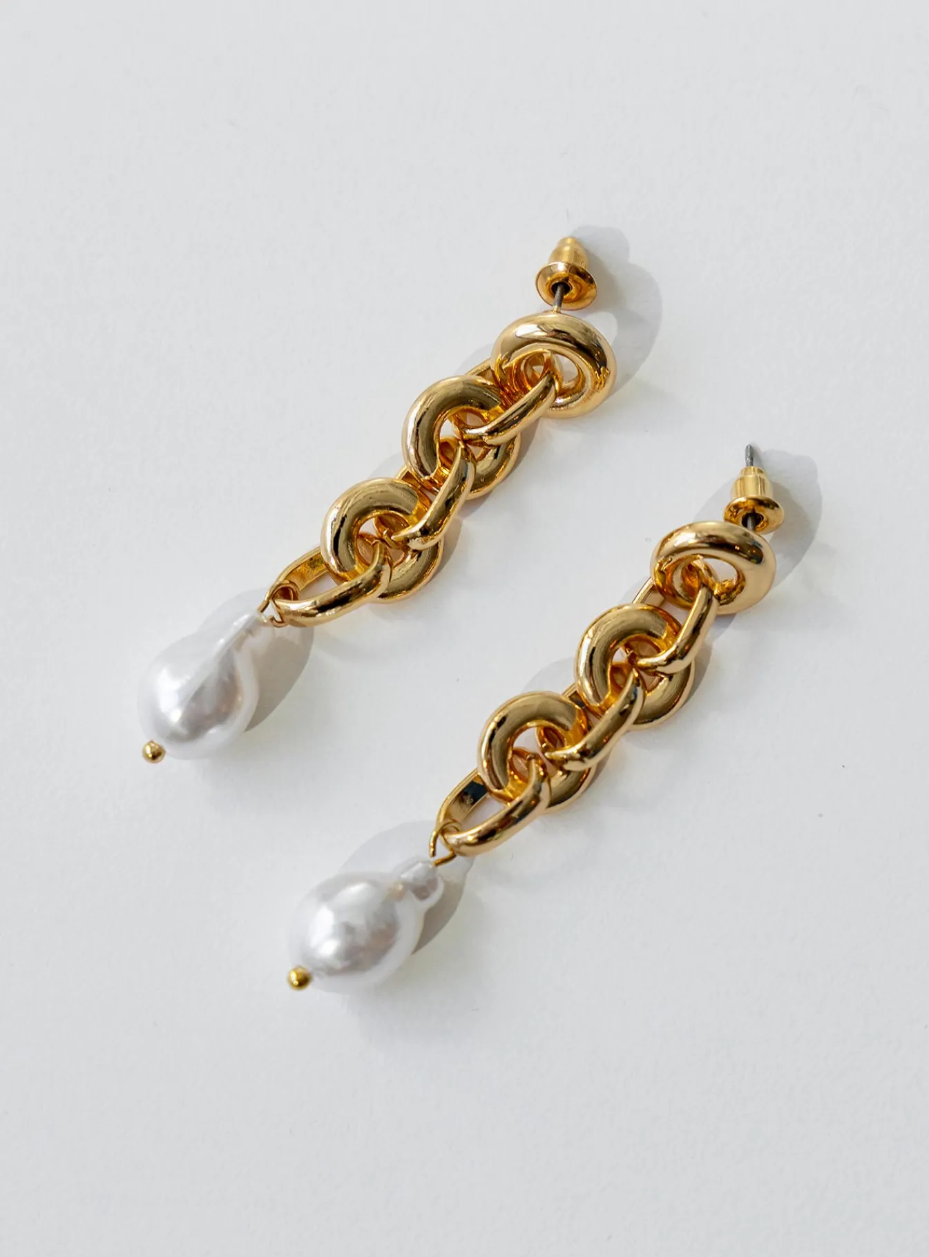 Princess Polly Kanan Pearl Earrings/ White Gold Hot