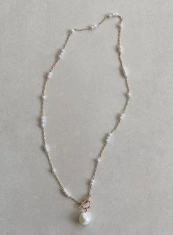 Princess Polly Lenna Necklace/ Pearl   Gold Hot