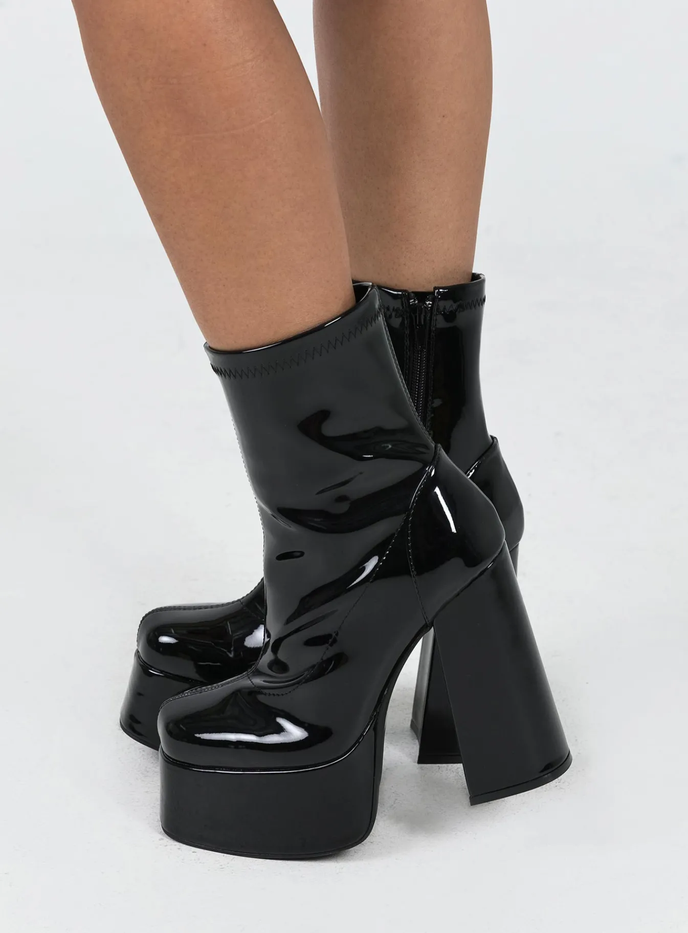 Princess Polly Libby Platform Boots Black New