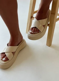 Princess Polly Matrix Flats All Over  Cream New
