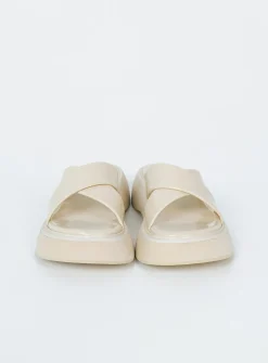 Princess Polly Matrix Flats All Over  Cream New
