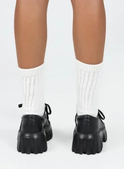 Princess Polly Melnick Flats  Black New