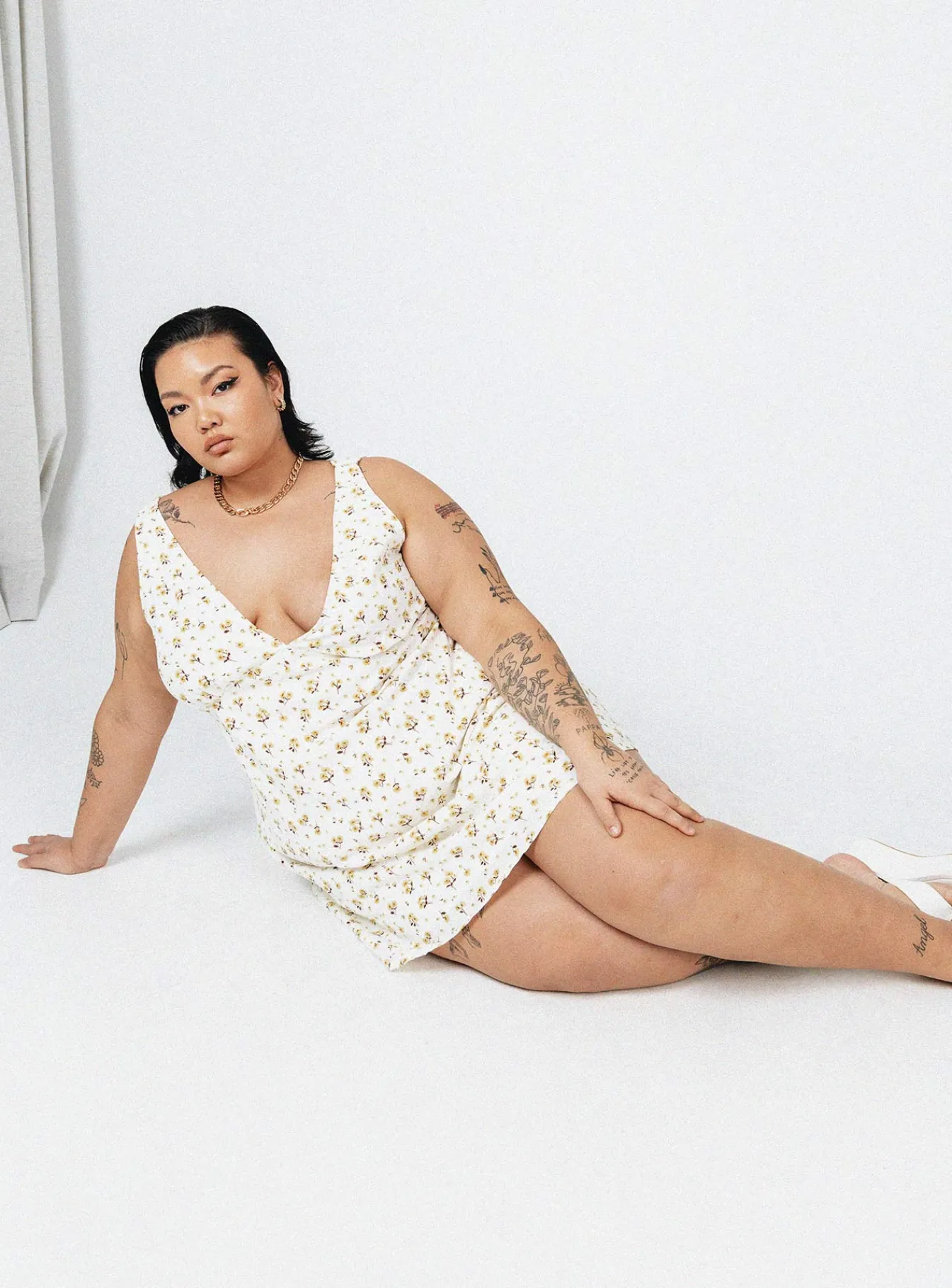 Princess Polly Nellie Mini Dress/ Yellow Floral Curve White Shop