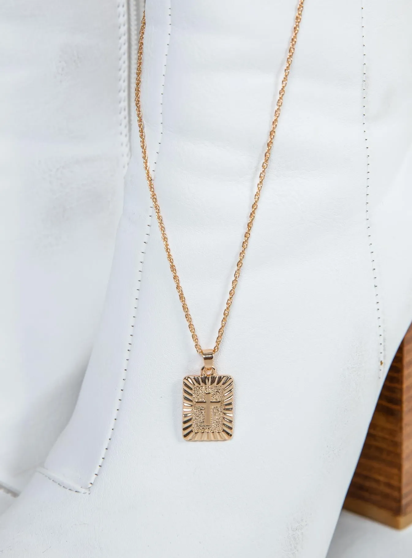 Princess Polly Original Necklace Gold Fashion