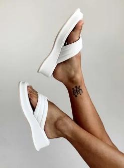 Princess Polly Pump It Up Platforms  White Clearance