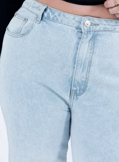 Princess Polly Queenstown Straight Leg Jeans Light Wash Denim Curve Blue Clearance