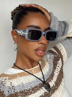 Princess Polly Solano Sunglasses Slate Grey / Silver   Slate / Silver New