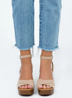 Princess Polly Therapy Camellia Heel  Cashew New