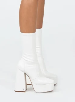 Princess Polly Windsor Smith Angelz Platform Boots  Snow New
