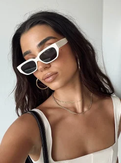 Princess Polly Winnick Sunglasses  Cream Best
